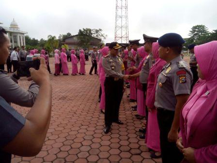 13 Personil Polri Dan 1 PNS Dipolres Rohil Naik Pangkat